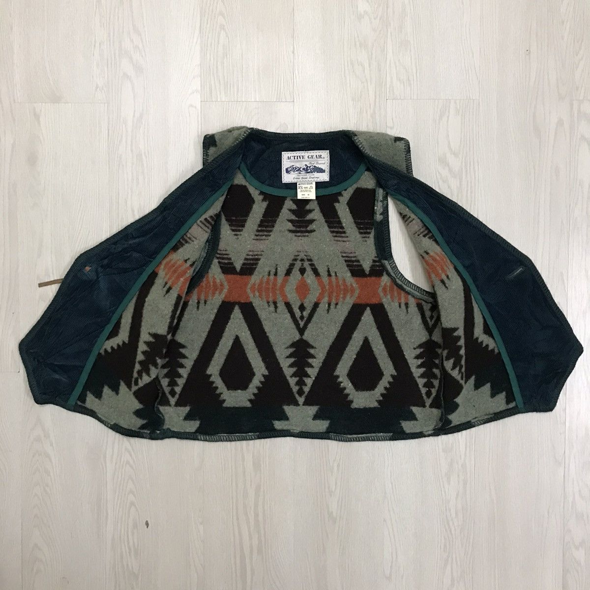 Native × Vintage 💥Offer me💥 Vintage Navajo Wool Vest Aztec Mountain Native Size US M / EU 48-50 / 2 - 3 Thumbnail