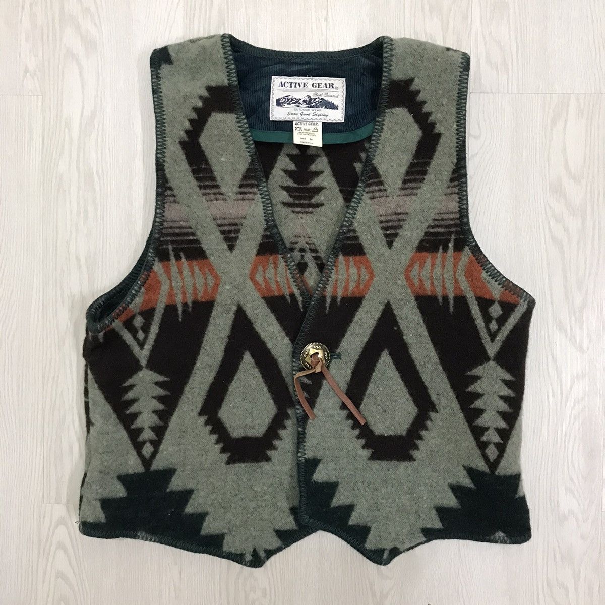 Native × Vintage 💥Offer me💥 Vintage Navajo Wool Vest Aztec Mountain Native Size US M / EU 48-50 / 2 - 1 Thumbnail
