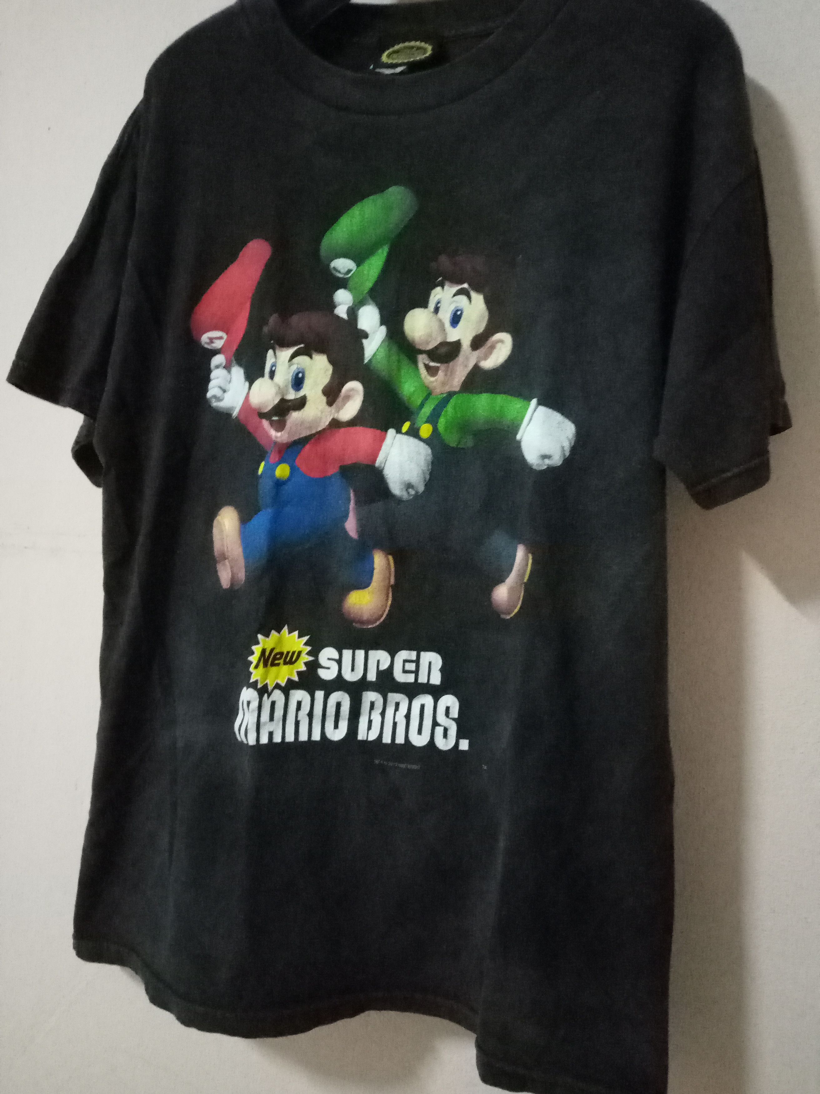 Nintendo Vintage Mario Bros Nintendo Distressed Faded 2010 Size US L / EU 52-54 / 3 - 2 Thumbnail