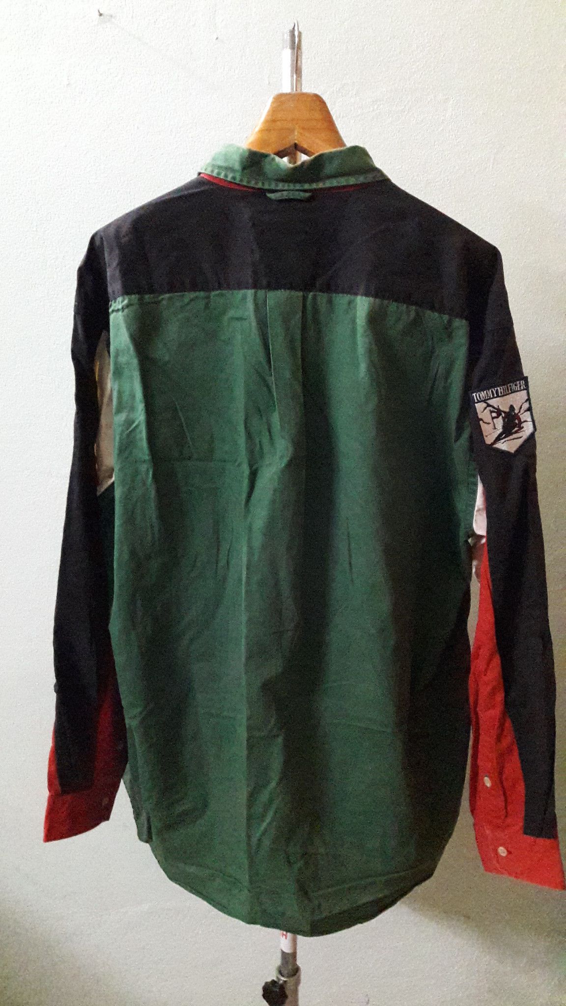 Tommy Hilfiger 90s Tommy Hilfiger Ski Shirt Patches Canada x Swiss Size US XL / EU 56 / 4 - 8 Thumbnail