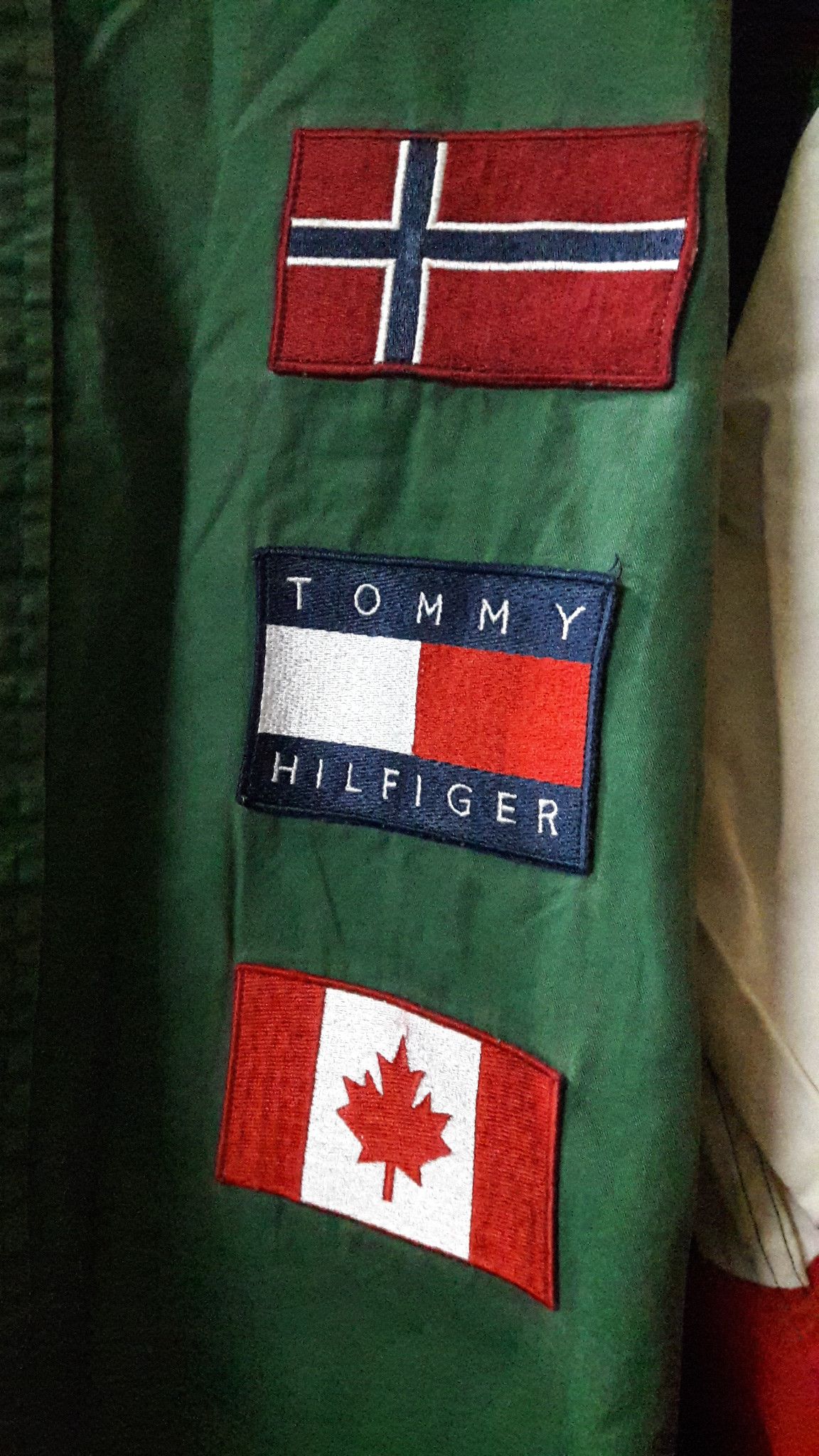 Tommy Hilfiger 90s Tommy Hilfiger Ski Shirt Patches Canada x Swiss Size US XL / EU 56 / 4 - 3 Thumbnail