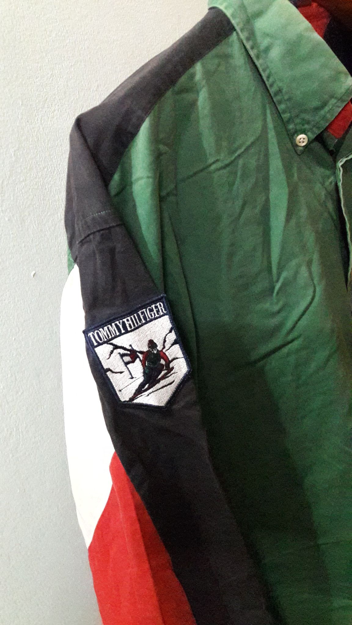 Tommy Hilfiger 90s Tommy Hilfiger Ski Shirt Patches Canada x Swiss Size US XL / EU 56 / 4 - 5 Thumbnail