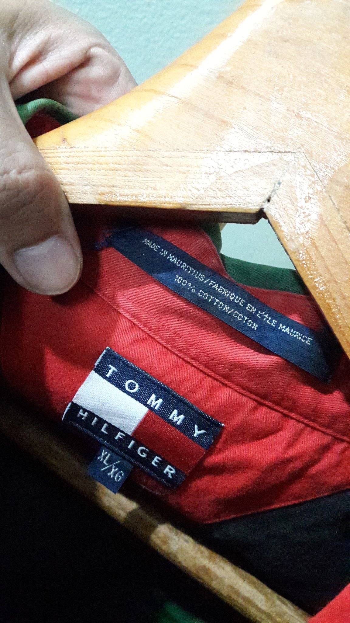 Tommy Hilfiger 90s Tommy Hilfiger Ski Shirt Patches Canada x Swiss Size US XL / EU 56 / 4 - 2 Thumbnail
