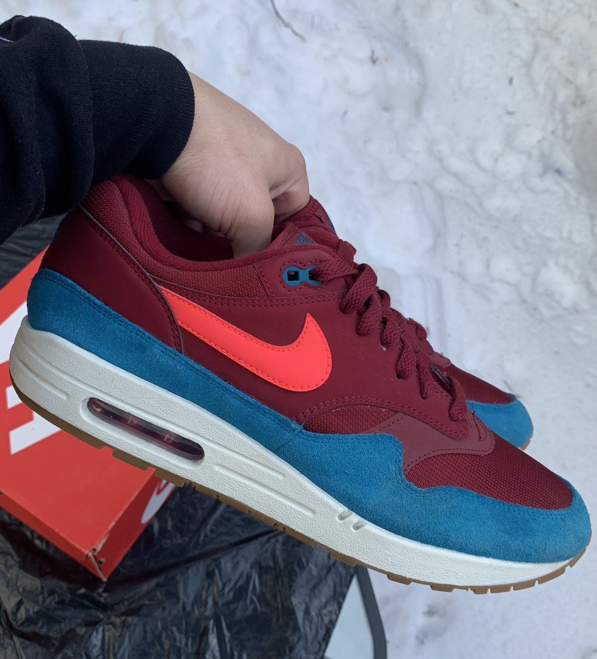 Nike Air Max 1 Burgundy Teal 2018 Size US 11 / EU 44 - 8 Thumbnail