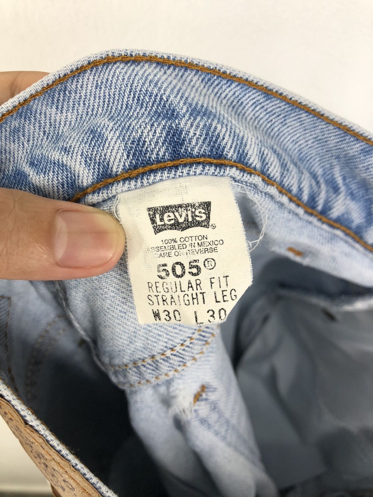 Other Vintage Levis 505 Regular Fit Orange Tab Light Wash Jeans Size US 30 / EU 46 - 16 Thumbnail