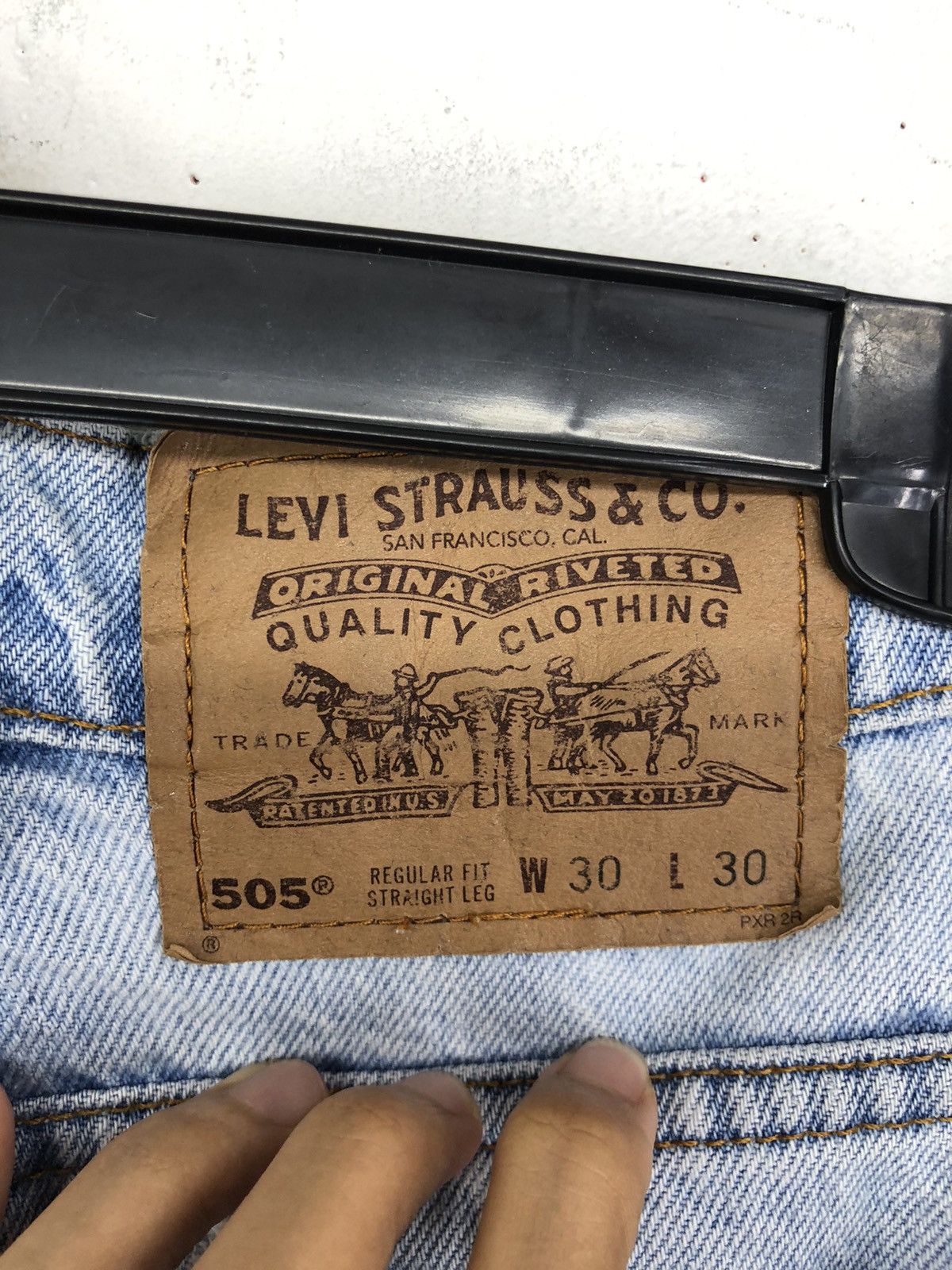 Other Vintage Levis 505 Regular Fit Orange Tab Light Wash Jeans Size US 30 / EU 46 - 15 Thumbnail
