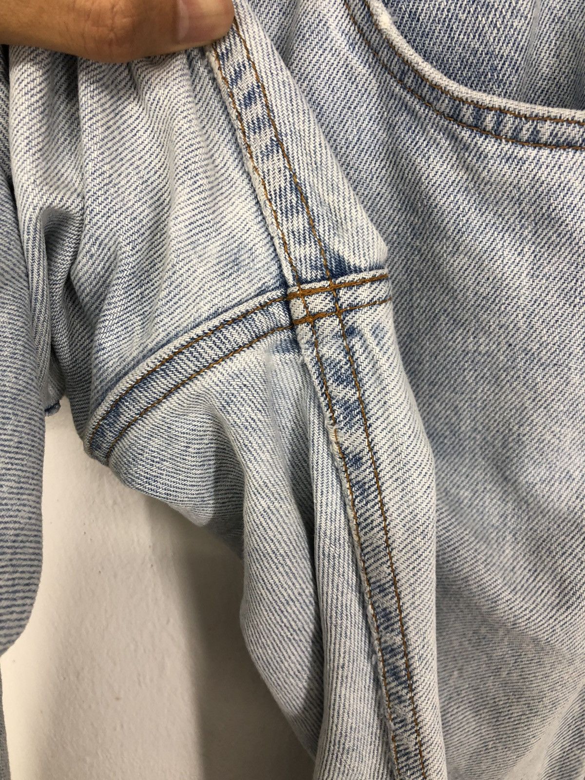 Other Vintage Levis 505 Regular Fit Orange Tab Light Wash Jeans Size US 30 / EU 46 - 13 Thumbnail