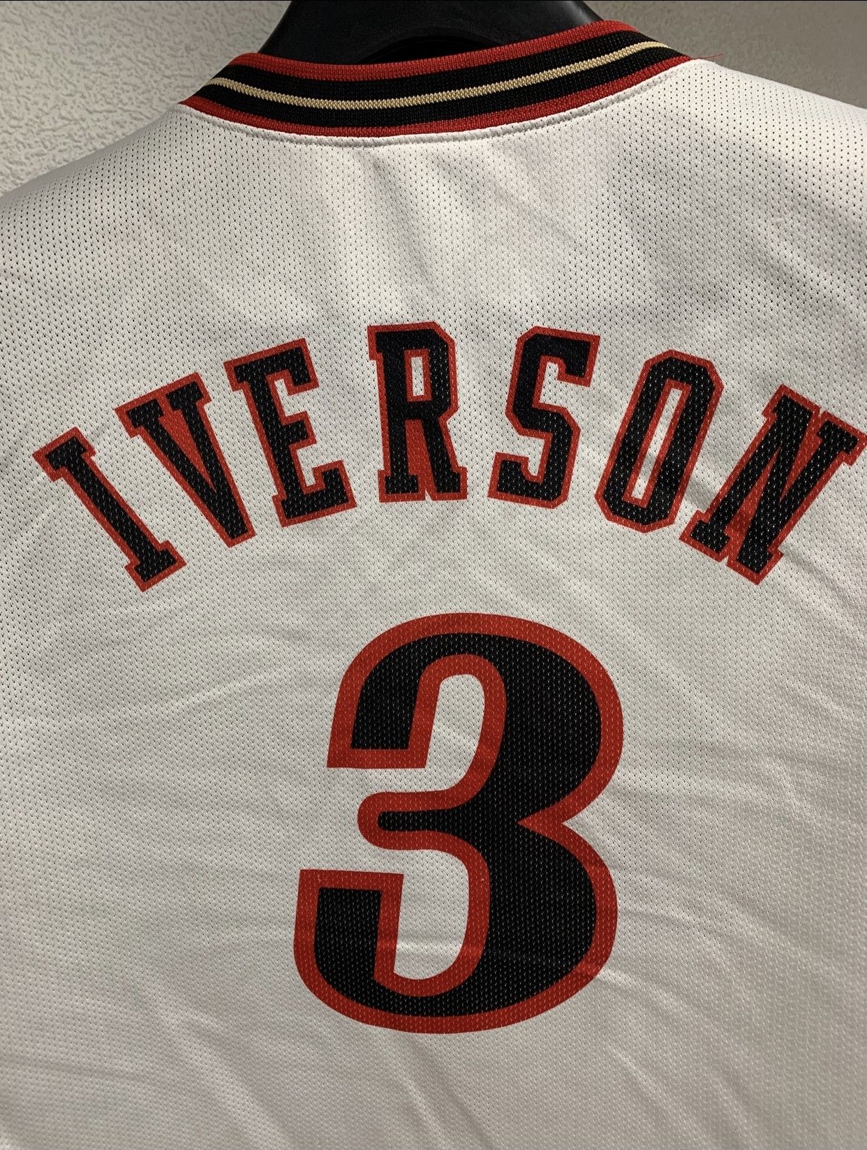 Champion Iverson 3 champion nba vintage Philadelphi 3 white L jersey Size US L / EU 52-54 / 3 - 3 Thumbnail