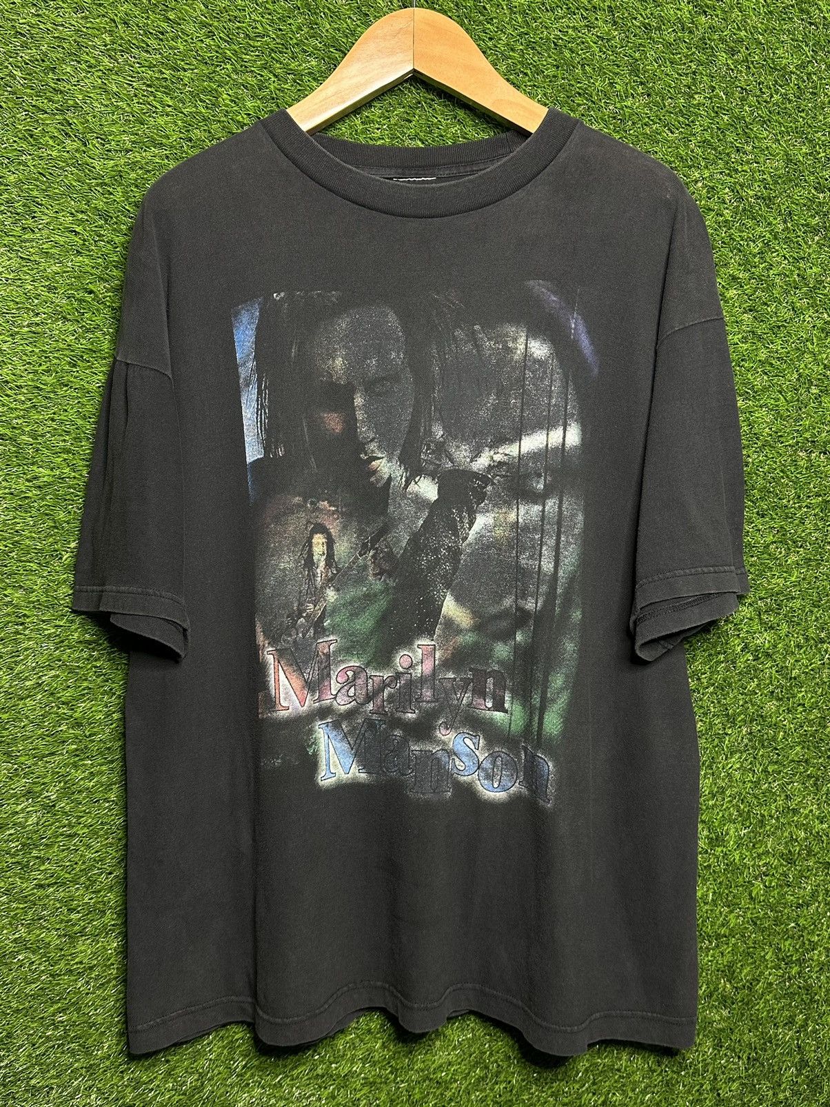 Vintage 🚨Vintage Marilyn Manson 90s Tour Rap Tee T-Shirt Size US XL / EU 56 / 4 - 2 Thumbnail