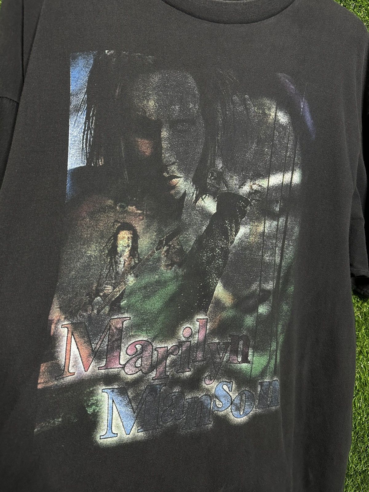 Vintage 🚨Vintage Marilyn Manson 90s Tour Rap Tee T-Shirt Size US XL / EU 56 / 4 - 4 Thumbnail