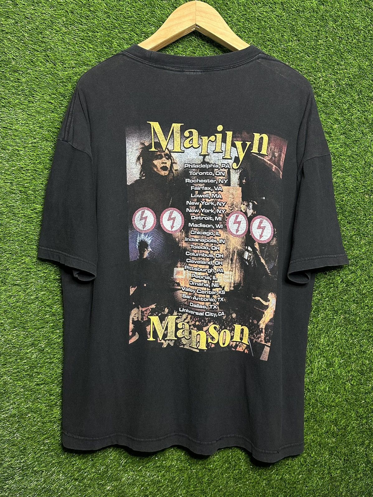 Vintage Vintage Marilyn manson 90s tour bootleg rap tee shirt