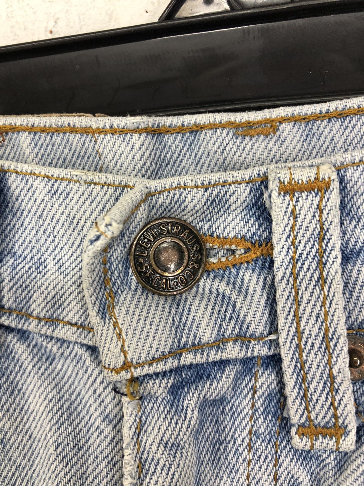 Levi's Vintage 90s Levis 510 Distressed Light Wash Jeans 25x38.5 Size 25" / US 0 / IT 36 - 5 Thumbnail
