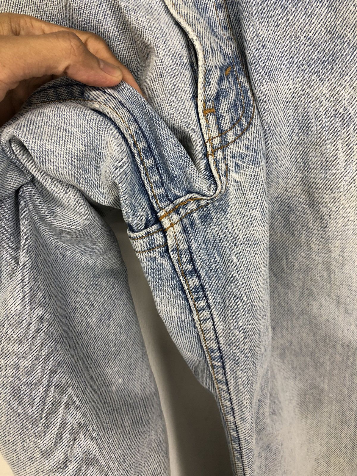 Levi's Vintage 90s Levis 510 Distressed Light Wash Jeans 25x38.5 Size 25" / US 0 / IT 36 - 12 Thumbnail