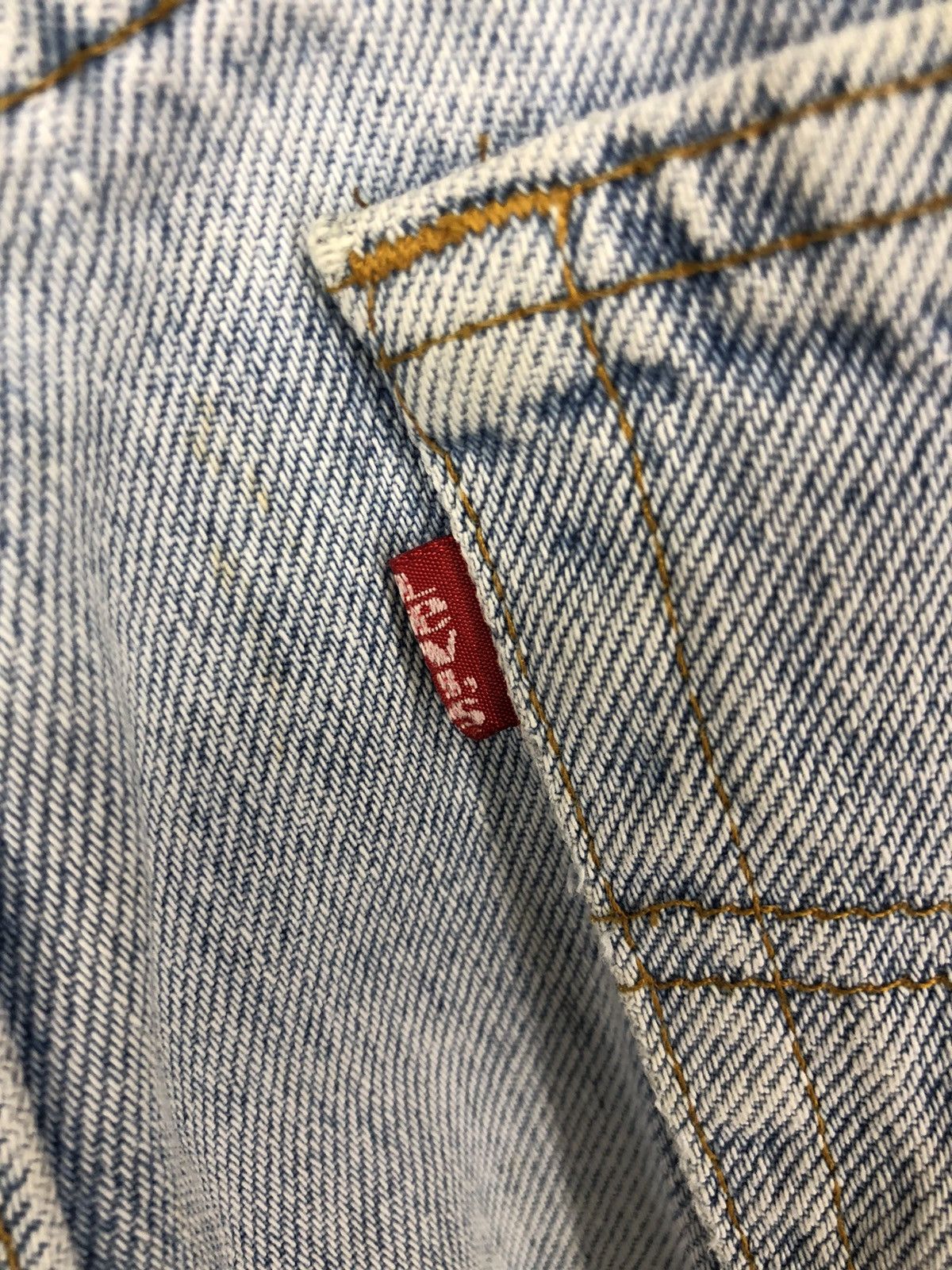 Levi's Vintage 90s Levis 510 Distressed Light Wash Jeans 25x38.5 Size 25" / US 0 / IT 36 - 16 Thumbnail