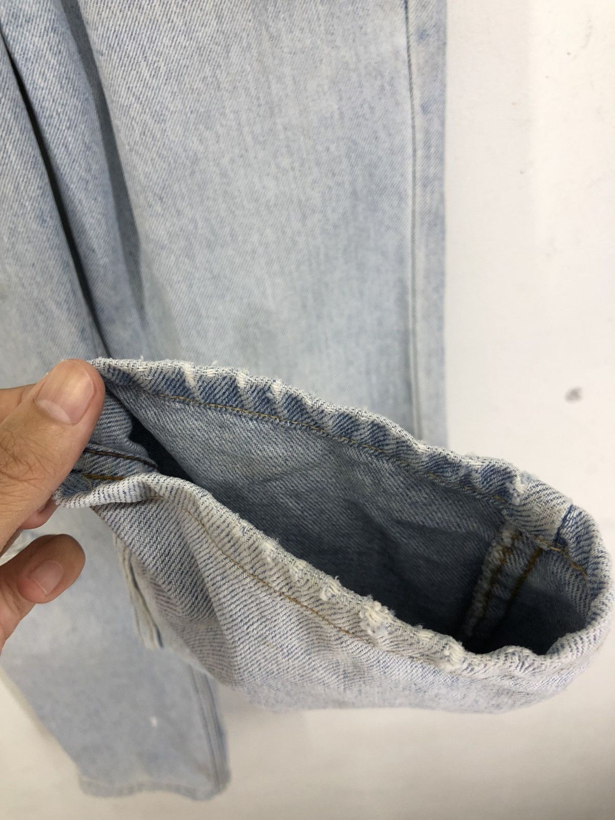 Levi's Vintage 90s Levis 510 Distressed Light Wash Jeans 25x38.5 Size 25" / US 0 / IT 36 - 19 Thumbnail