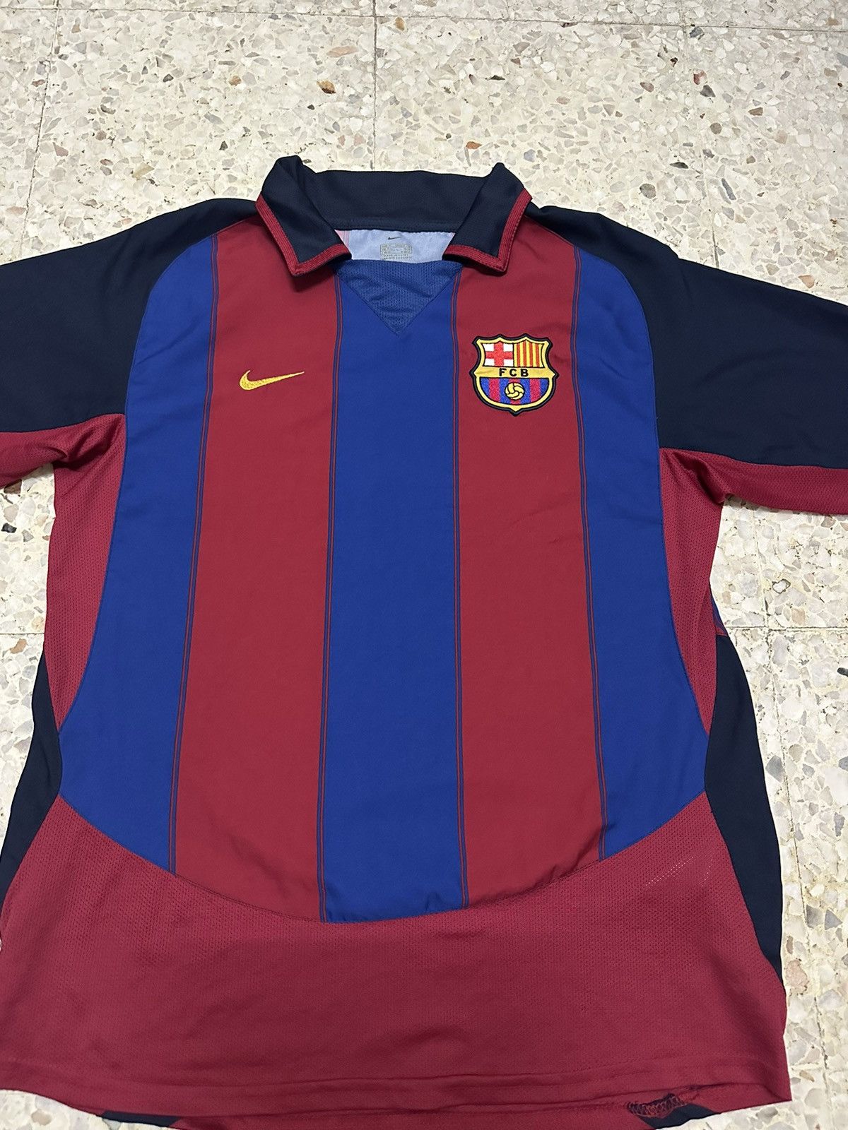 Nike Vintage Nike Barcelona FC Ronaldinho Jersey No 10 Size US M / EU 48-50 / 2 - 4 Thumbnail