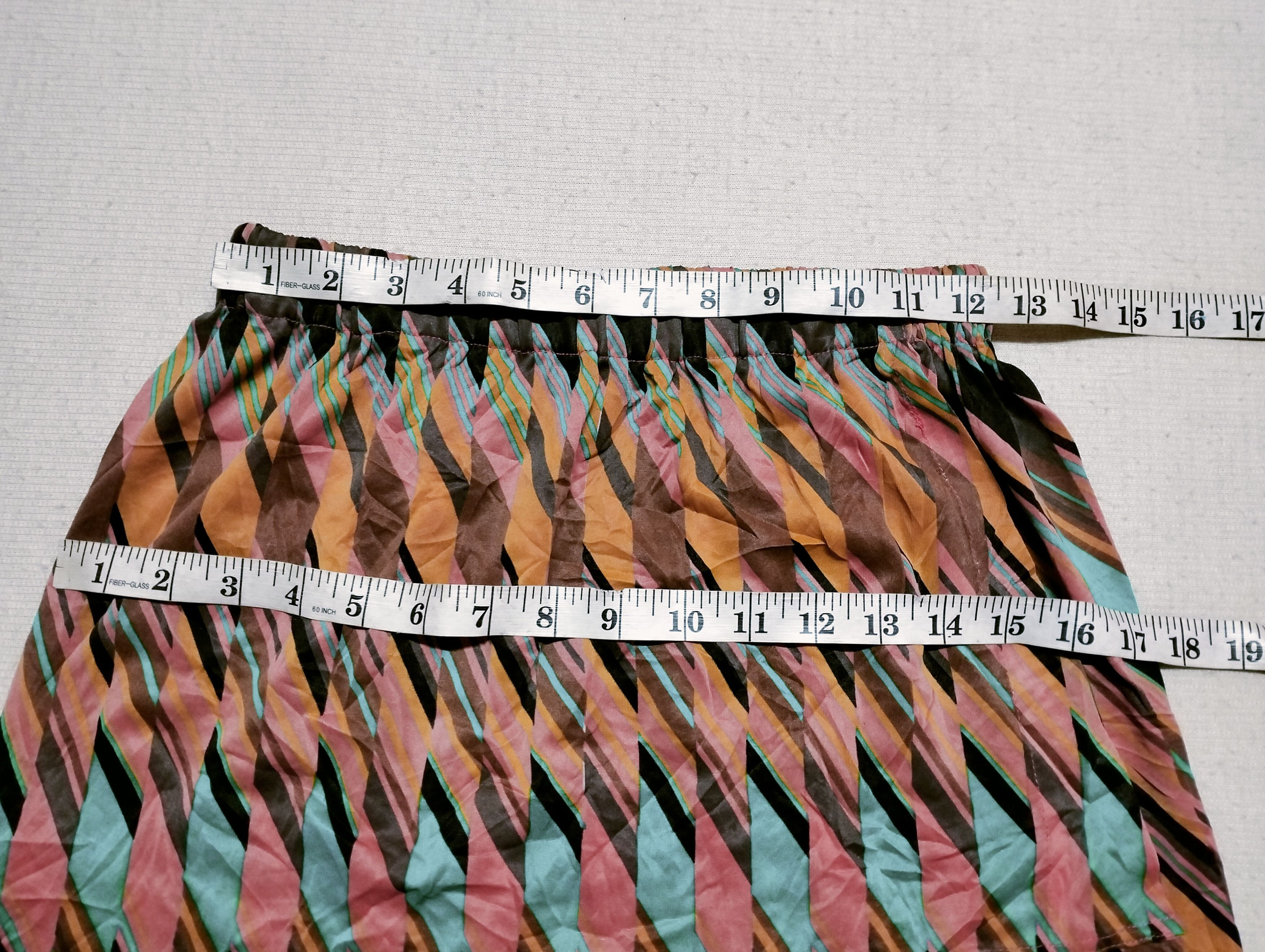 Stussy Stussy Abstract Design MiniSkirt waist Stretchable 25-34in Size 25" / US 0 / IT 36 - 10 Thumbnail