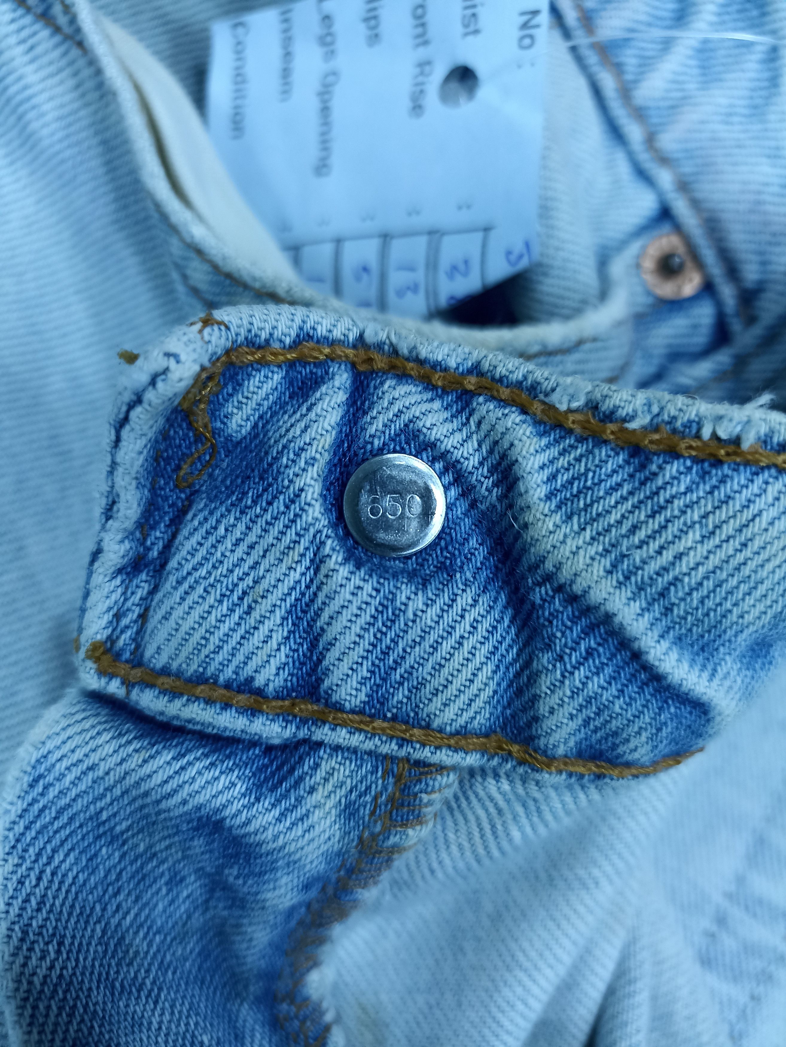Jean × Levi's × Vintage 90s Vintage Levi's 560 Tapered Light Wash Jeans-J071 Size US 38 / EU 54 - 4 Thumbnail