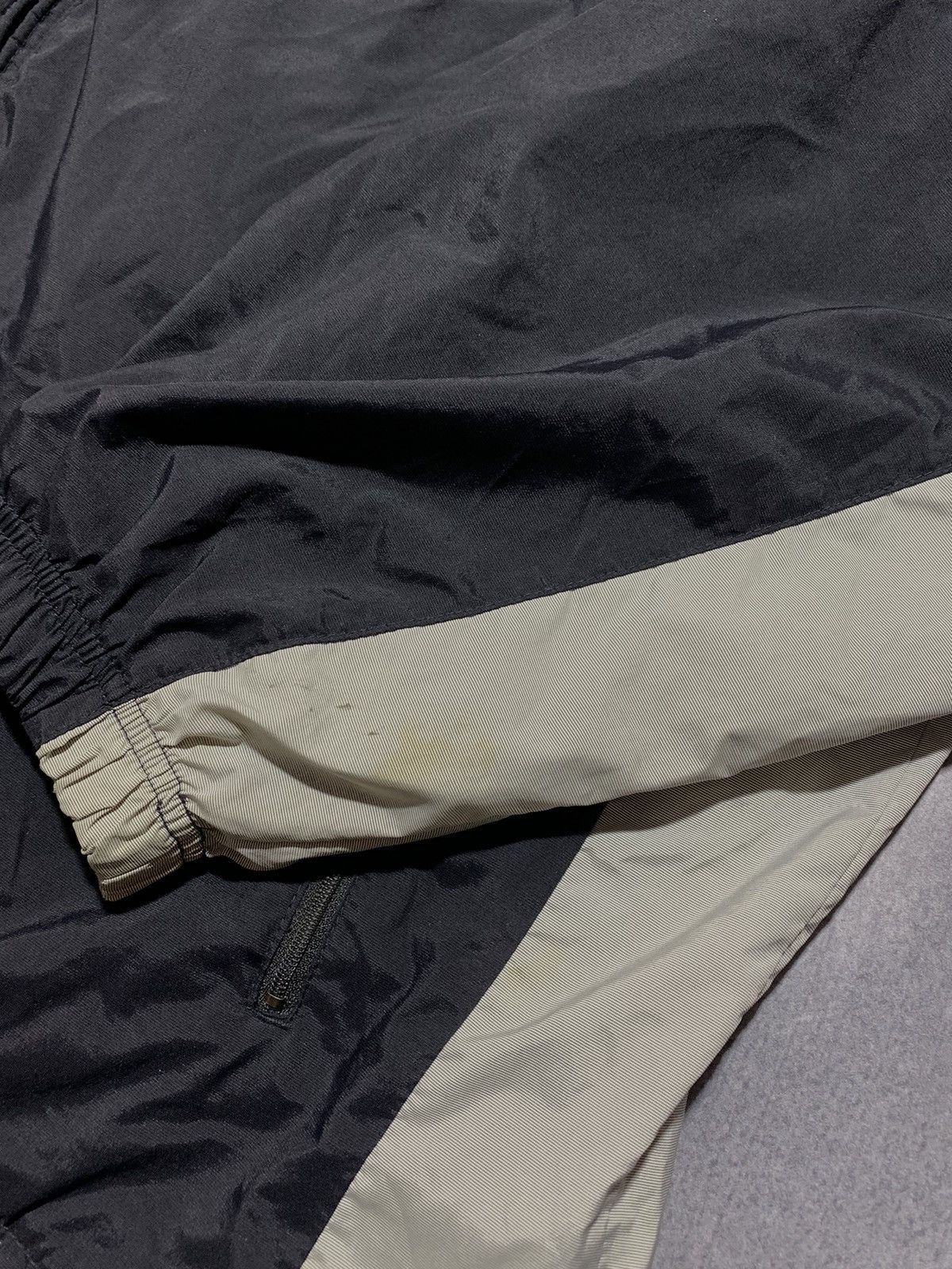 Nike Vintage Nike light jacket streetwear outdoor life size XL Size US XL / EU 56 / 4 - 3 Thumbnail