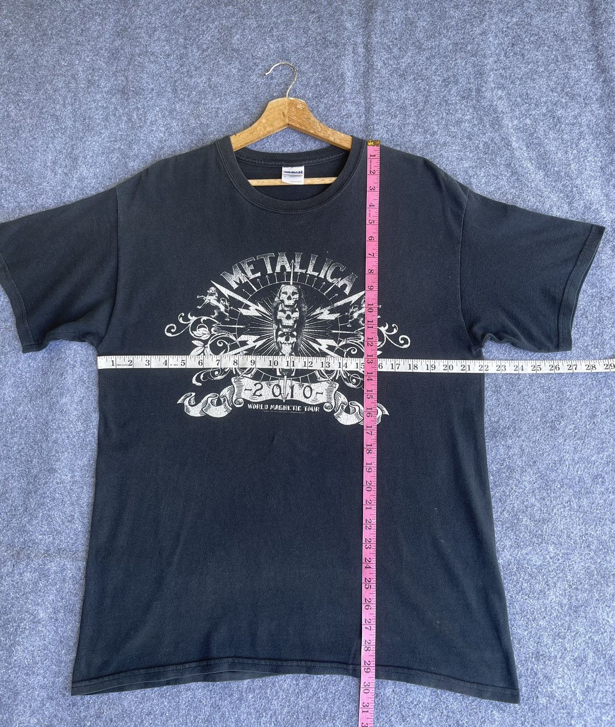 Band Tees LastDrop🔥Rare🔥Vtg Sun Faded METALLICA World Magnetic TourTee Size US L / EU 52-54 / 3 - 10 Thumbnail