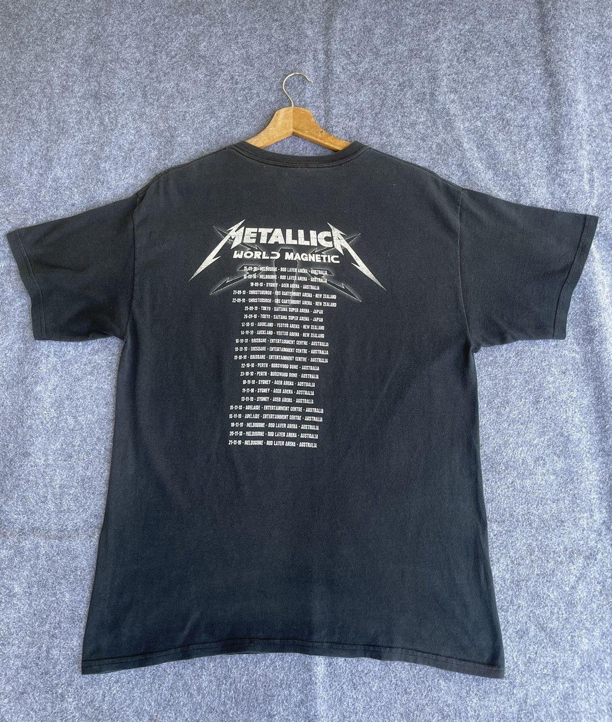 Band Tees LastDrop🔥Rare🔥Vtg Sun Faded METALLICA World Magnetic TourTee Size US L / EU 52-54 / 3 - 8 Thumbnail