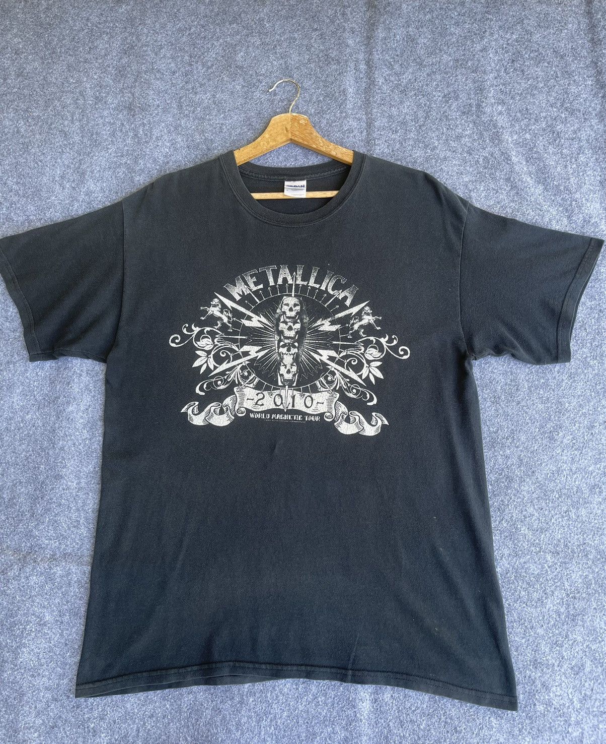 Band Tees LastDrop🔥Rare🔥Vtg Sun Faded METALLICA World Magnetic TourTee Size US L / EU 52-54 / 3 - 6 Thumbnail