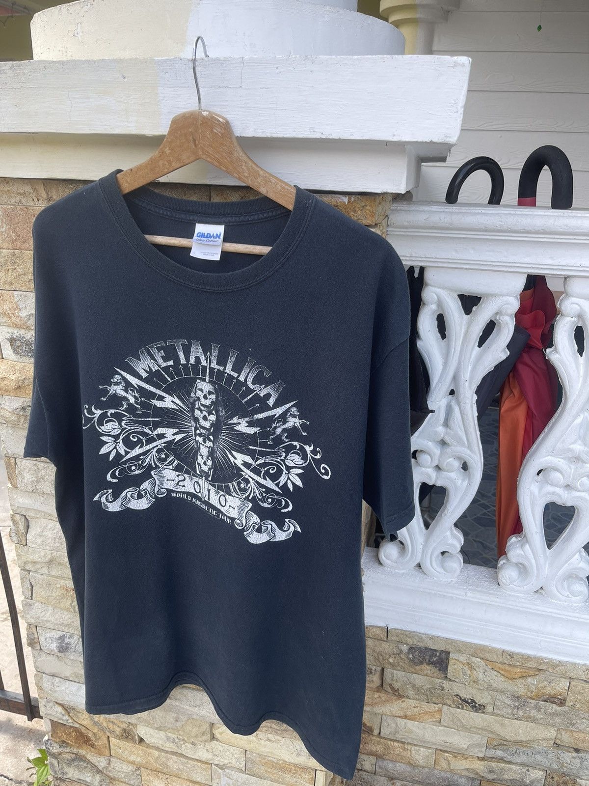 Band Tees LastDrop🔥Rare🔥Vtg Sun Faded METALLICA World Magnetic TourTee Size US L / EU 52-54 / 3 - 3 Thumbnail