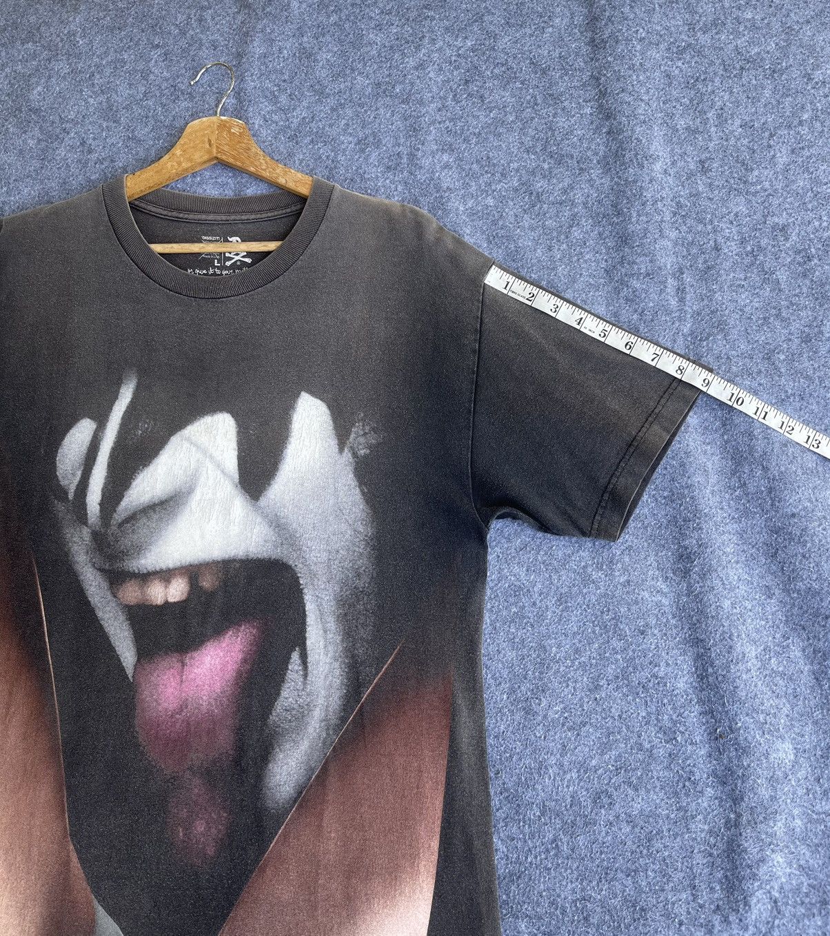 Dissizit Last Drop🔥Rare🔥SUN FADED KISS x DISSIZIT Tee Size US L / EU 52-54 / 3 - 13 Thumbnail