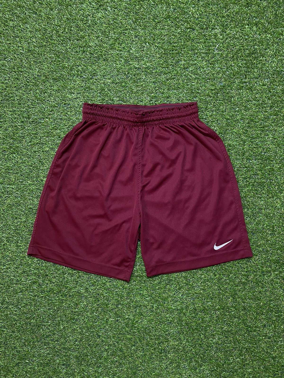 Nike Vintage Nike shorts streetwear swoosh casual y2k size S Size US 30 / EU 46 - 1 Thumbnail