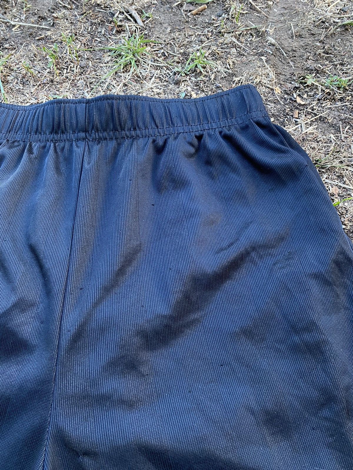 Nike Vintage Nike shorts streetwear swoosh casual y2k size S Size US 30 / EU 46 - 2 Thumbnail