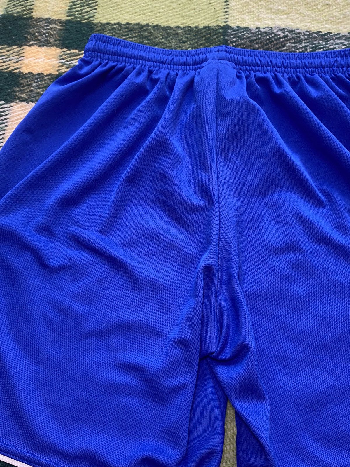 Adidas Vintage Adidas shorts streetwear y2k casual style size S Size US 30 / EU 46 - 4 Thumbnail