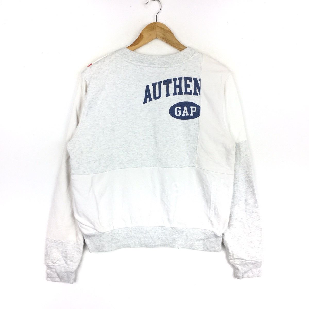 Gap Vintage GAP Sweatshirt Casual Jumper Streetwear Pullover Size US S / EU 44-46 / 1 - 3 Thumbnail