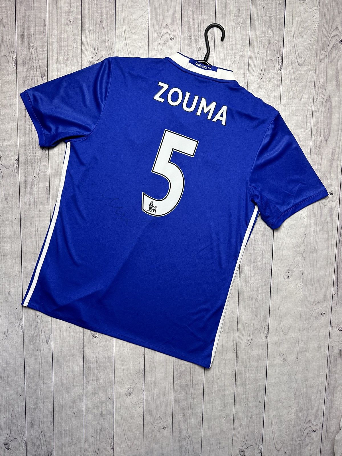 Adidas × Chelsea Soccer Chelsea soccer jersey adidas 5 Zouma size L Size US L / EU 52-54 / 3 - 1 Thumbnail