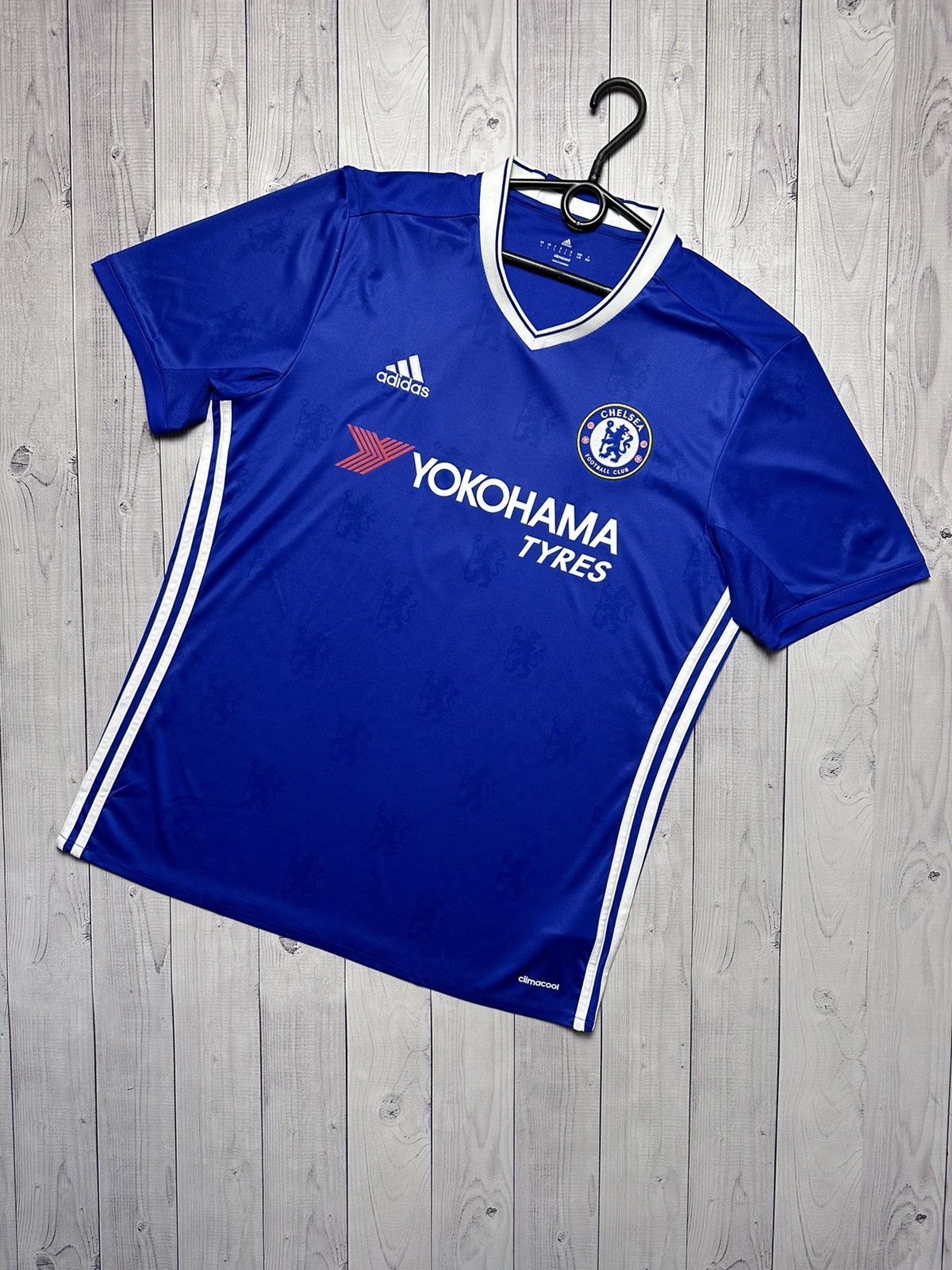 Adidas × Chelsea Soccer Chelsea soccer jersey adidas 5 Zouma size L Size US L / EU 52-54 / 3 - 2 Thumbnail