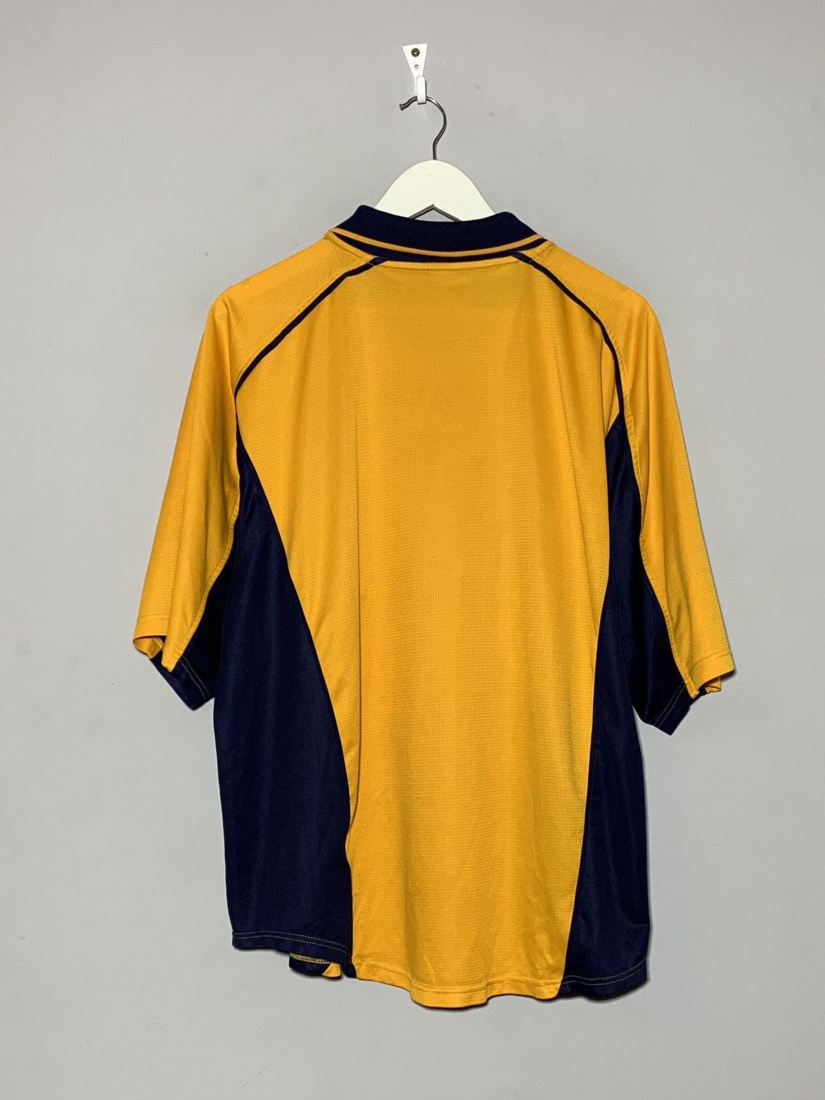 Reebok × Vintage Liverpool Reebok Vintage Y2k 2001/02 Football Shirt Size US L / EU 52-54 / 3 - 6 Thumbnail