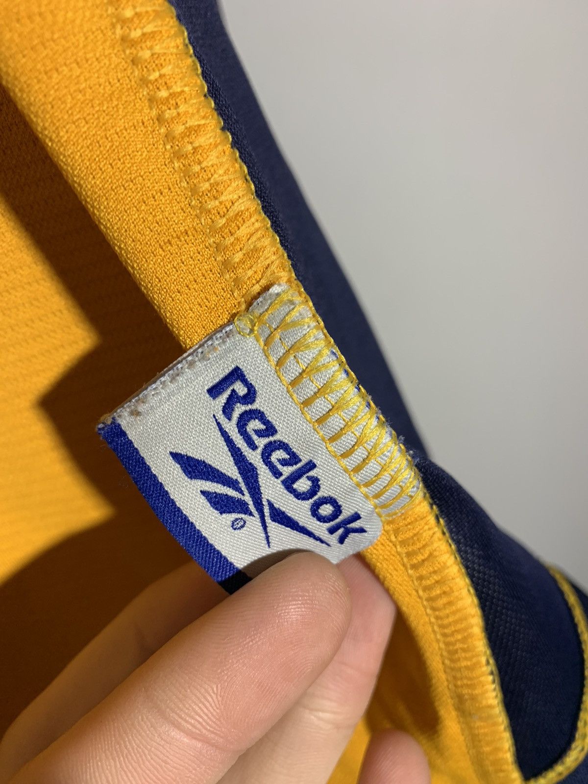 Reebok × Vintage Liverpool Reebok Vintage Y2k 2001/02 Football Shirt Size US L / EU 52-54 / 3 - 8 Thumbnail
