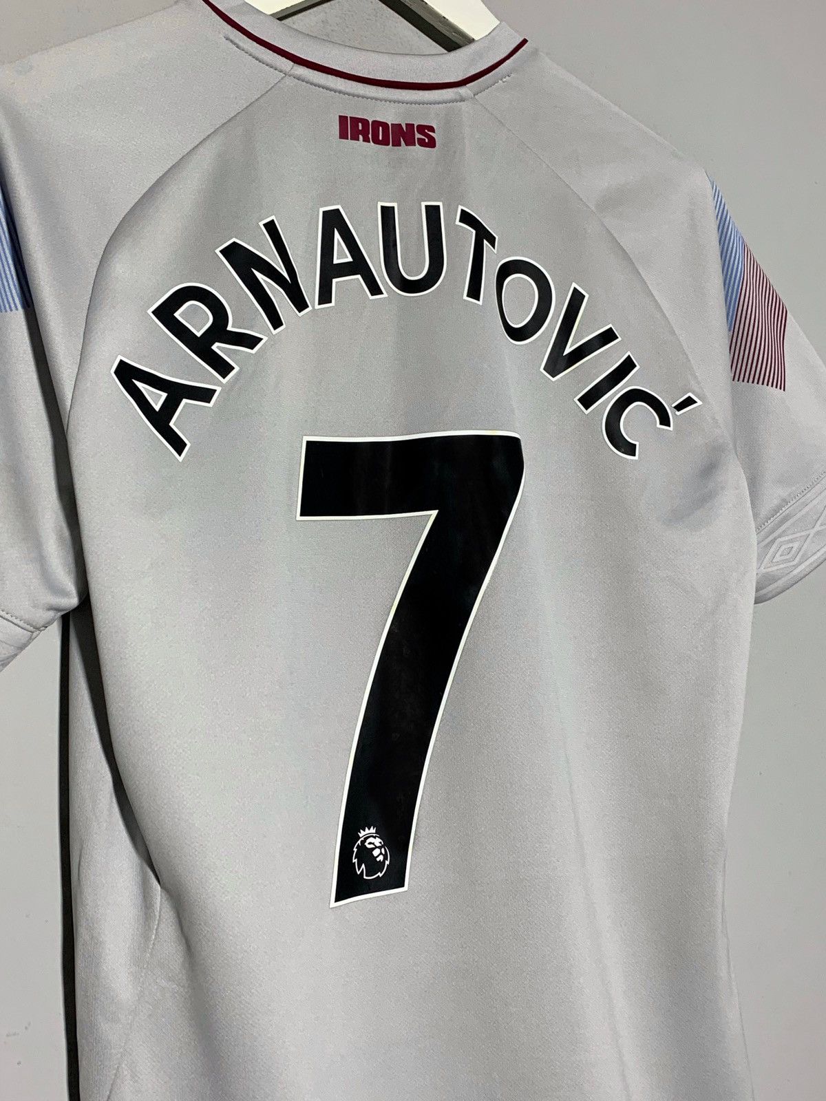Umbro #7 Arnautovich West Ham 2018/19 football shirt Size US S / EU 44-46 / 1 - 9 Thumbnail