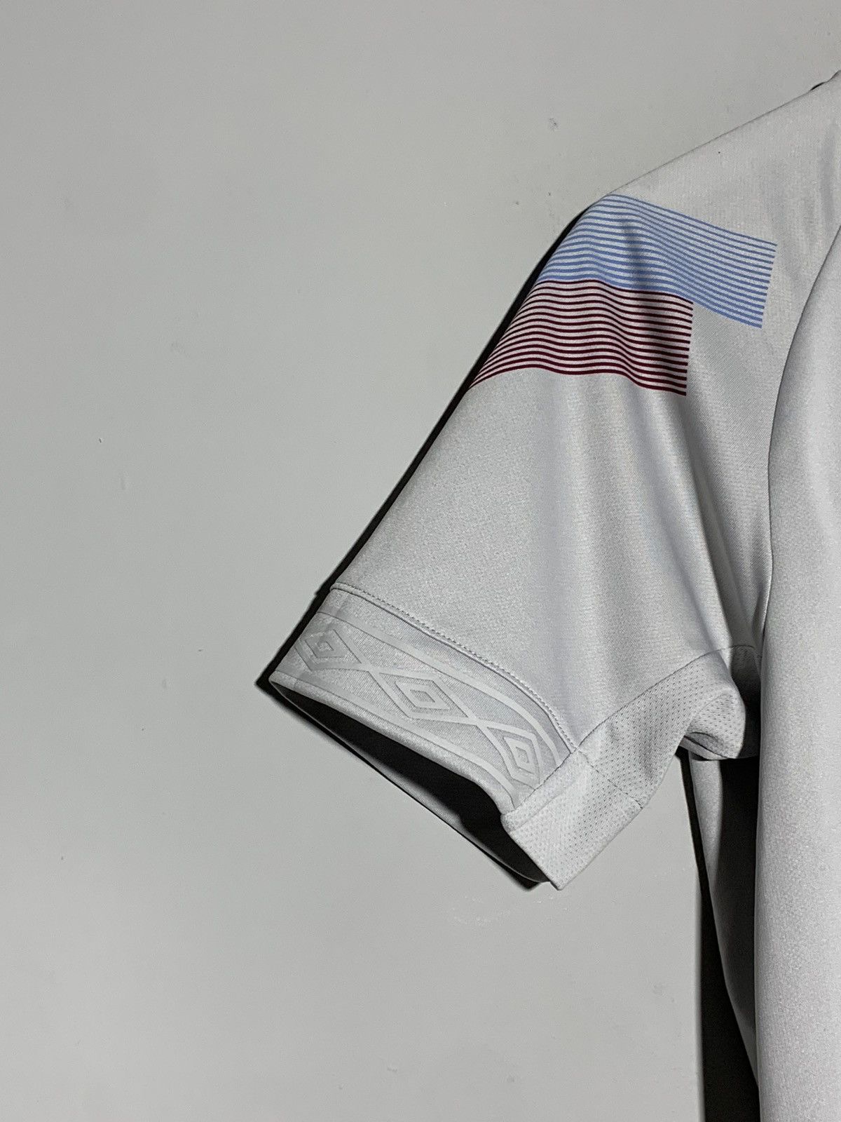 Umbro #7 Arnautovich West Ham 2018/19 football shirt Size US S / EU 44-46 / 1 - 7 Thumbnail