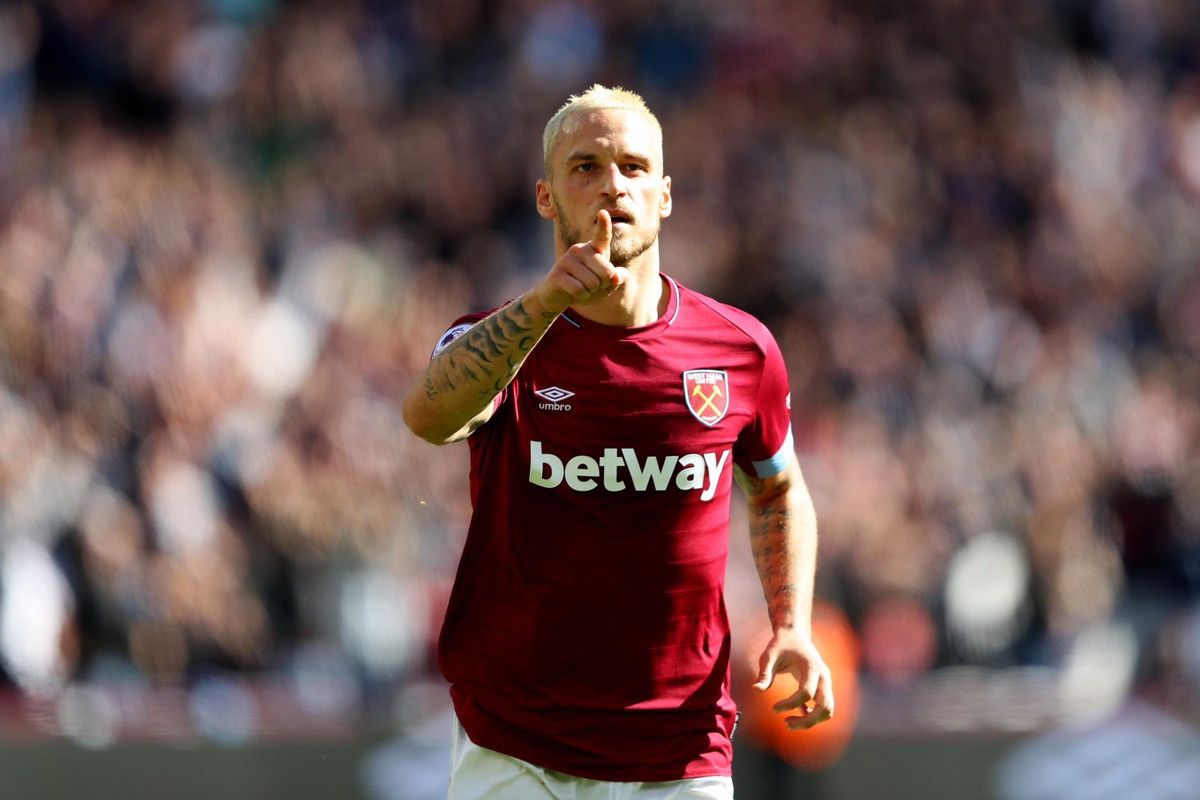 Umbro #7 Arnautovich West Ham 2018/19 football shirt Size US S / EU 44-46 / 1 - 3 Thumbnail