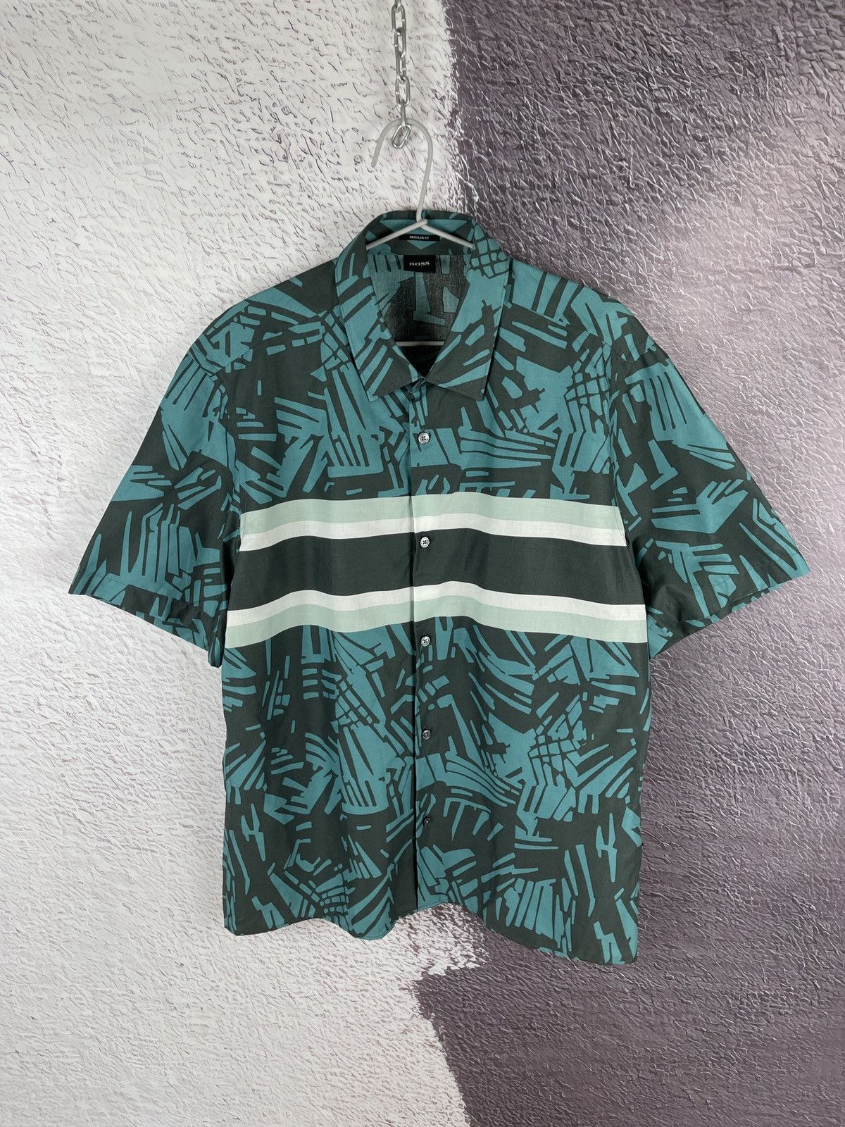 Hugo Boss Hugo Boss pattern striped green shirt sleeve shirt Size US XL / EU 56 / 4 - 1 Thumbnail