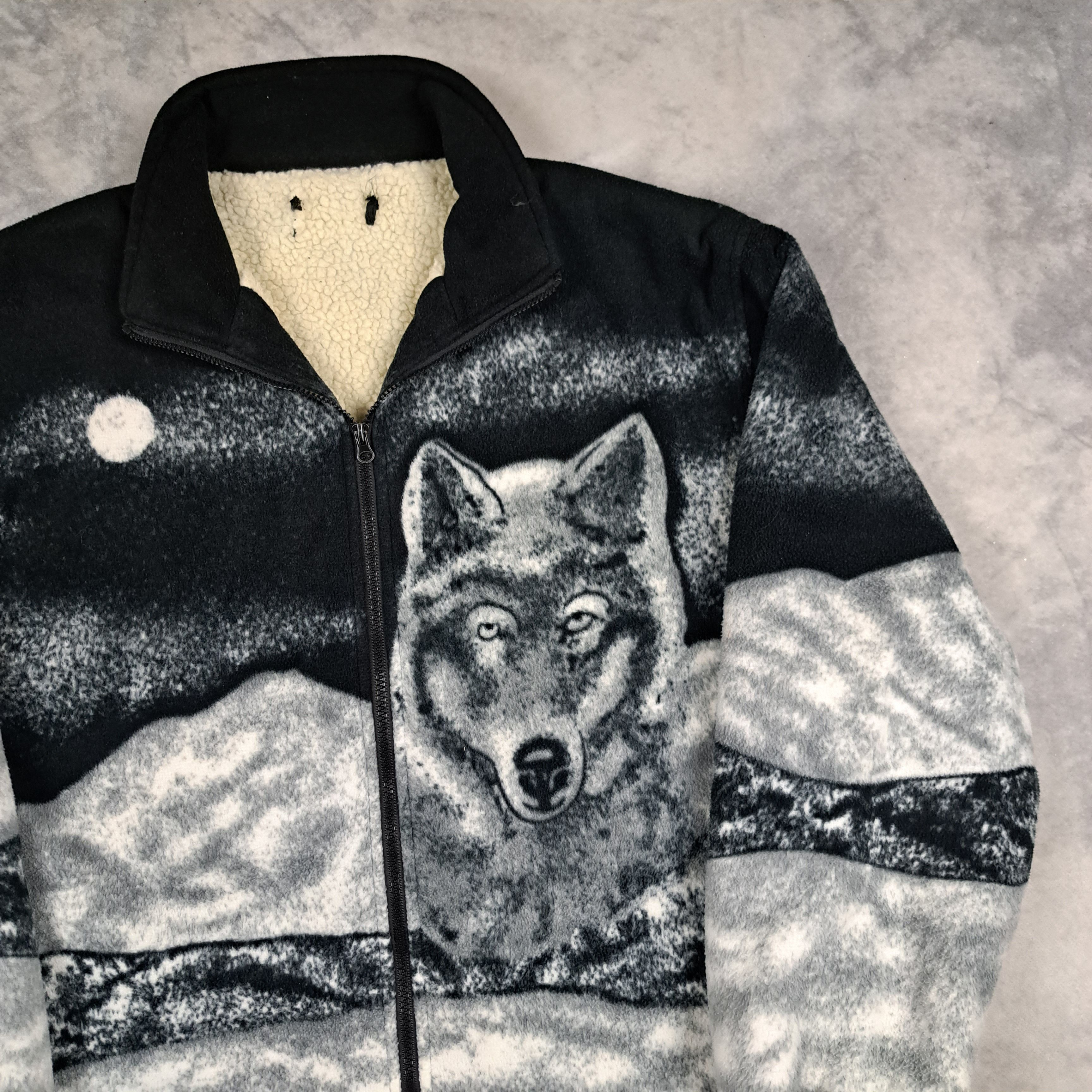 Vintage Vintage Overprint Wolves Fleece Jacket Sherpa Gorpcore Rare Size US XL / EU 56 / 4 - 5 Thumbnail