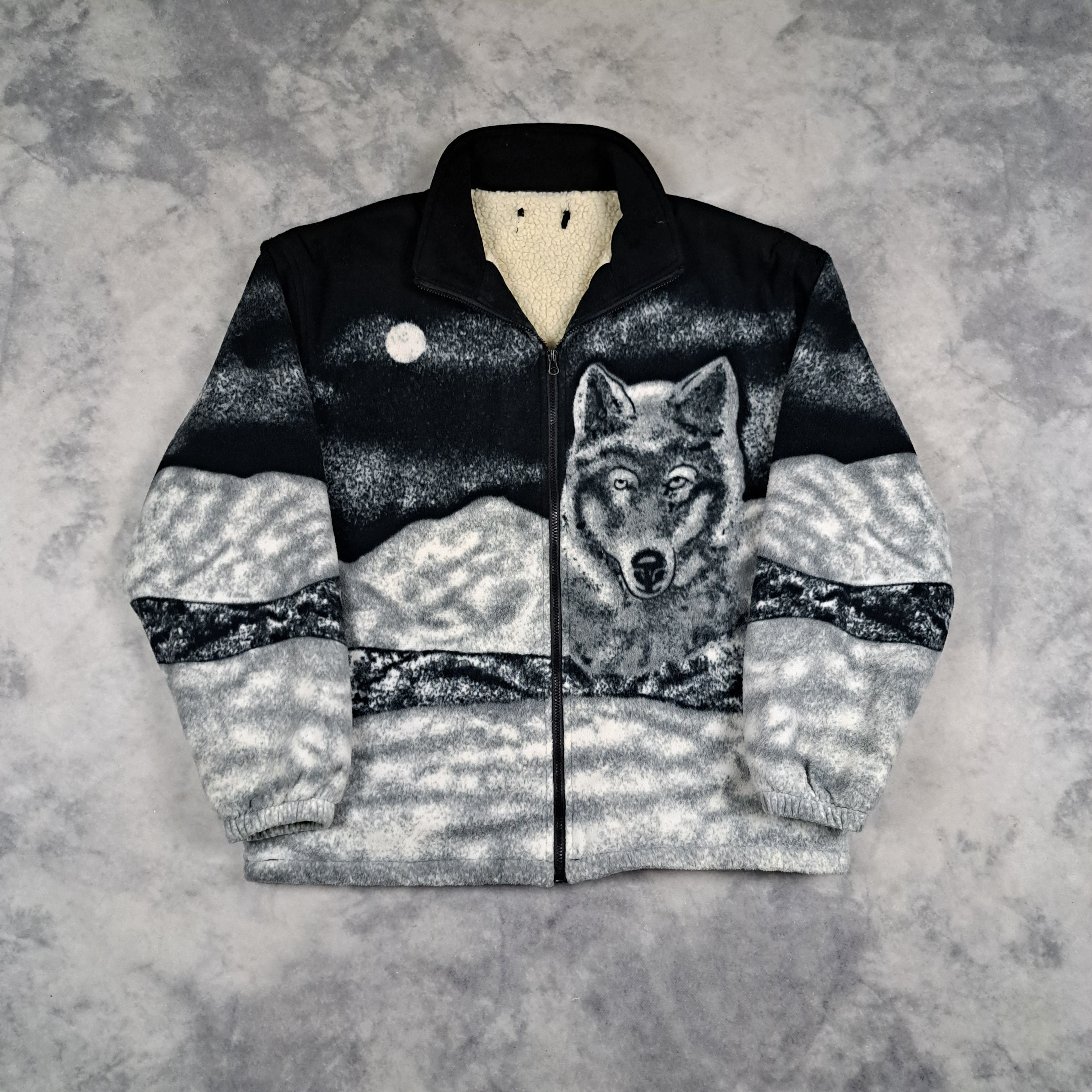 Vintage Vintage Overprint Wolves Fleece Jacket Sherpa Gorpcore Rare Size US XL / EU 56 / 4 - 1 Thumbnail