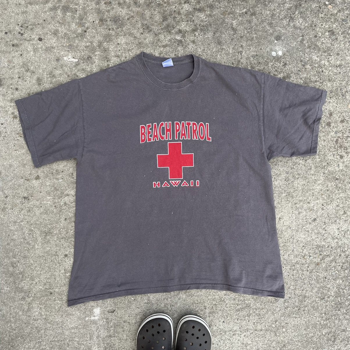 Vintage Vintage T-shirts Beach Patrol Hawaii 90s Y2K Joke Size US XXL / EU 58 / 5 - 1 Thumbnail