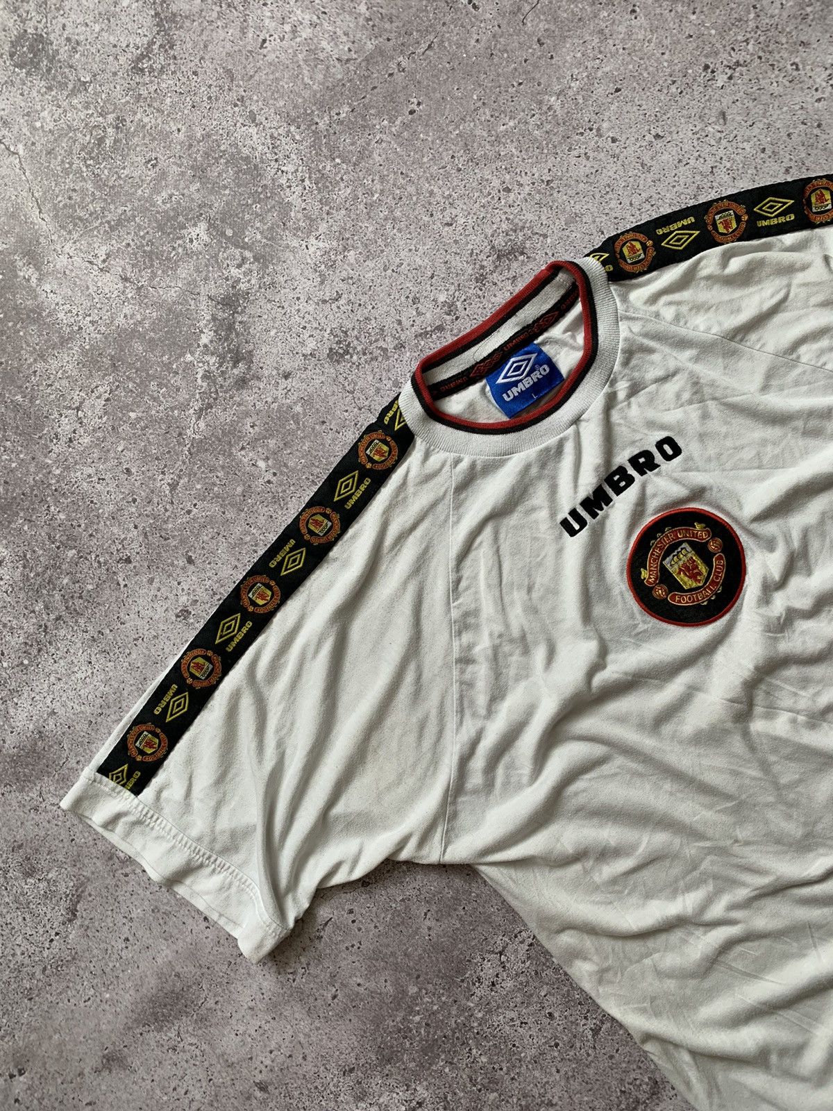 Umbro × Vintage Vintage 90s Manchester United x Umbro Training Tee T Shirt Size US L / EU 52-54 / 3 - 4 Thumbnail
