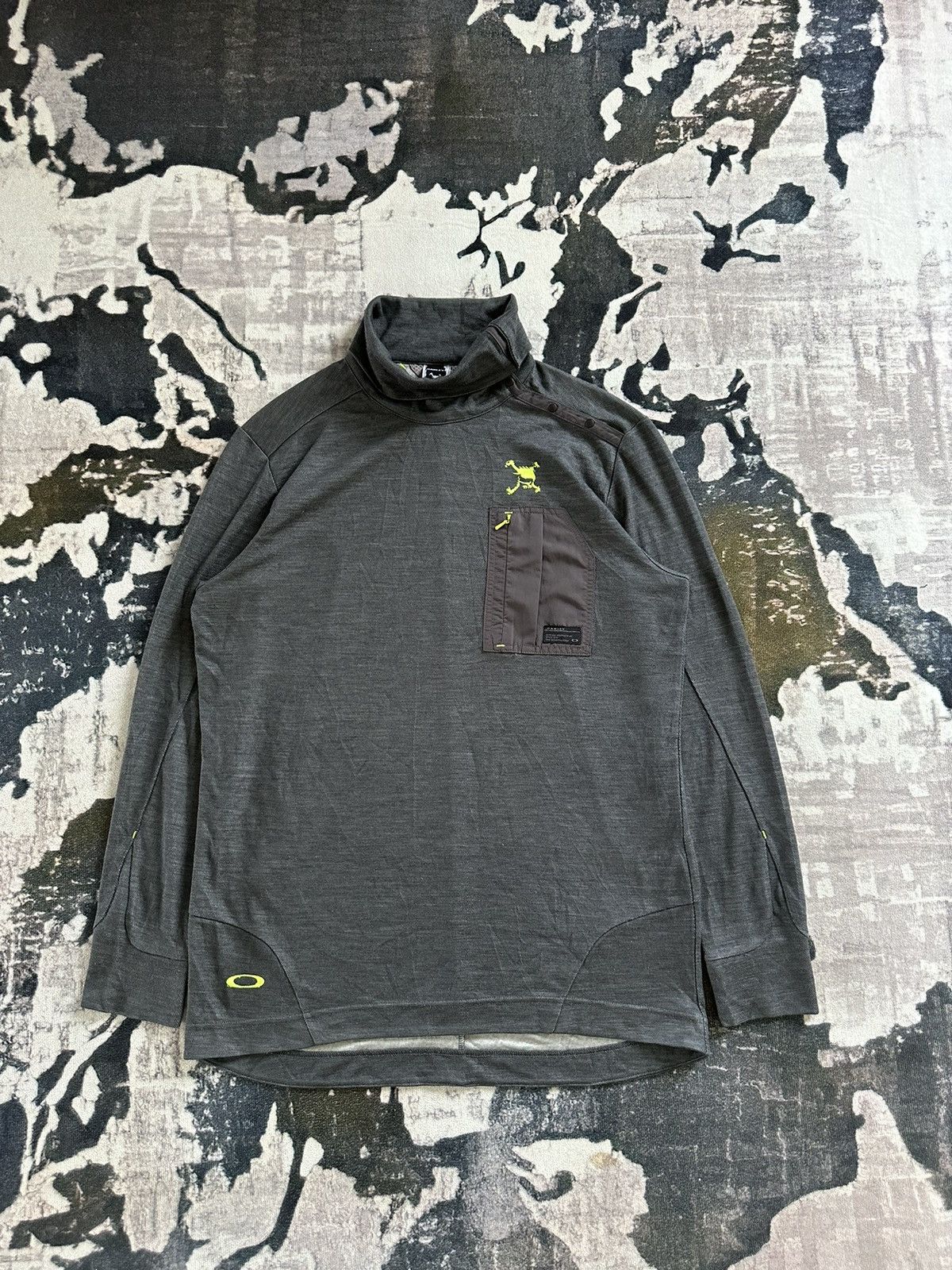 FW2015 Oakley ventilated techwear long sleeve