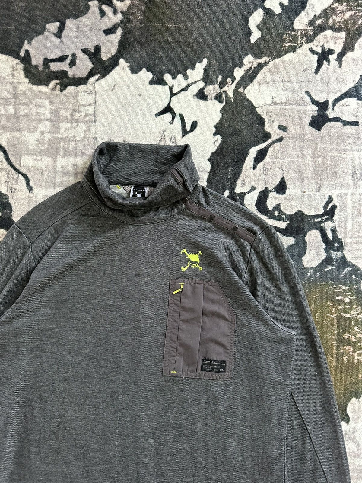 Oakley FW2015 Oakley ventilated techwear long sleeve Size US XL / EU 56 / 4 - 6 Thumbnail
