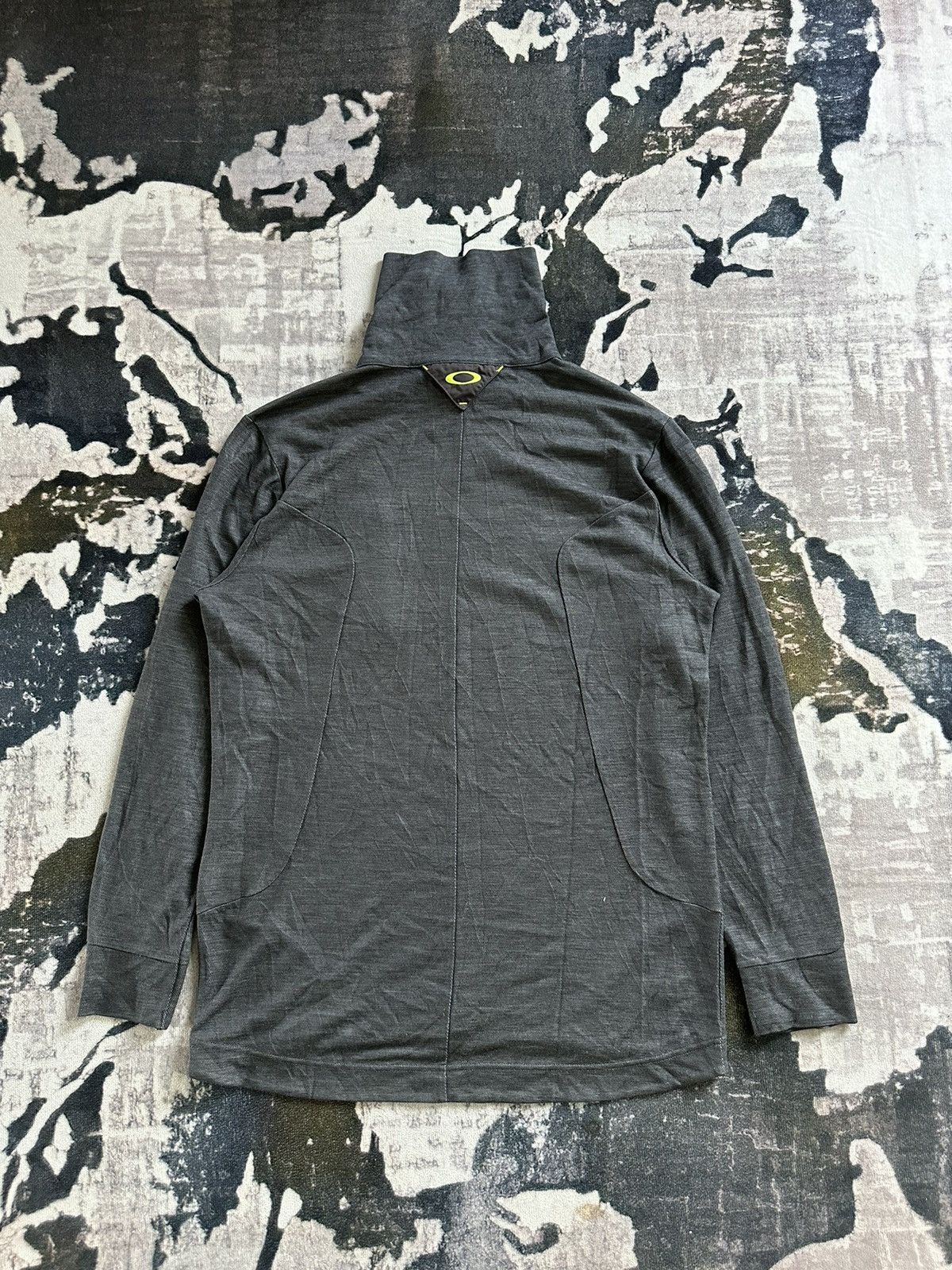 Oakley FW2015 Oakley ventilated techwear long sleeve Size US XL / EU 56 / 4 - 5 Thumbnail