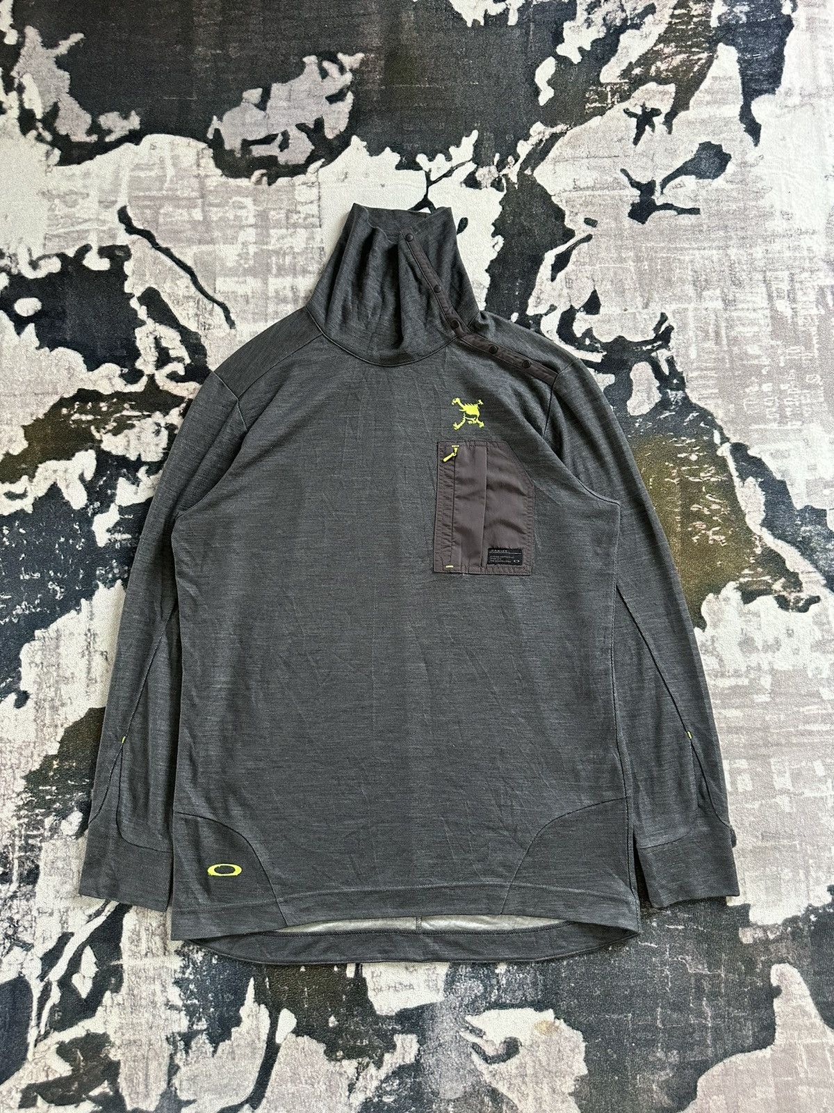 Oakley FW2015 Oakley ventilated techwear long sleeve Size US XL / EU 56 / 4 - 3 Thumbnail