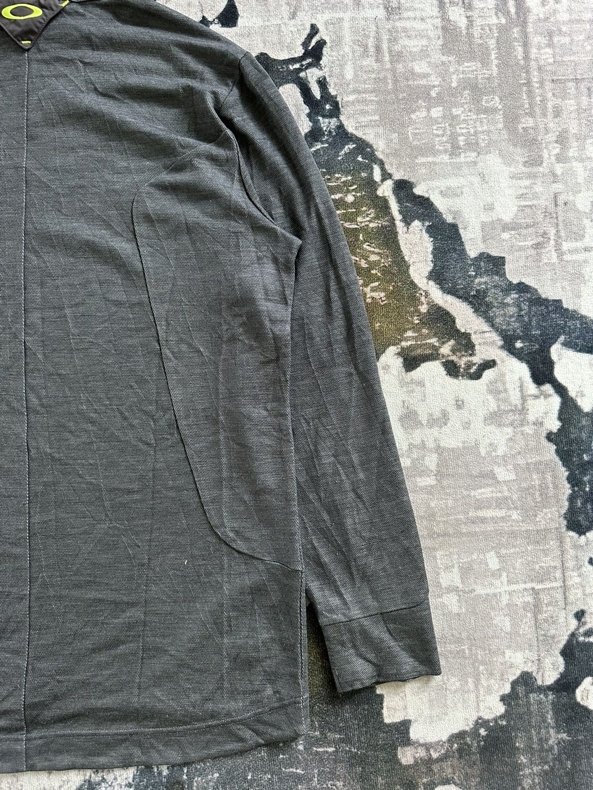 Oakley FW2015 Oakley ventilated techwear long sleeve Size US XL / EU 56 / 4 - 9 Thumbnail