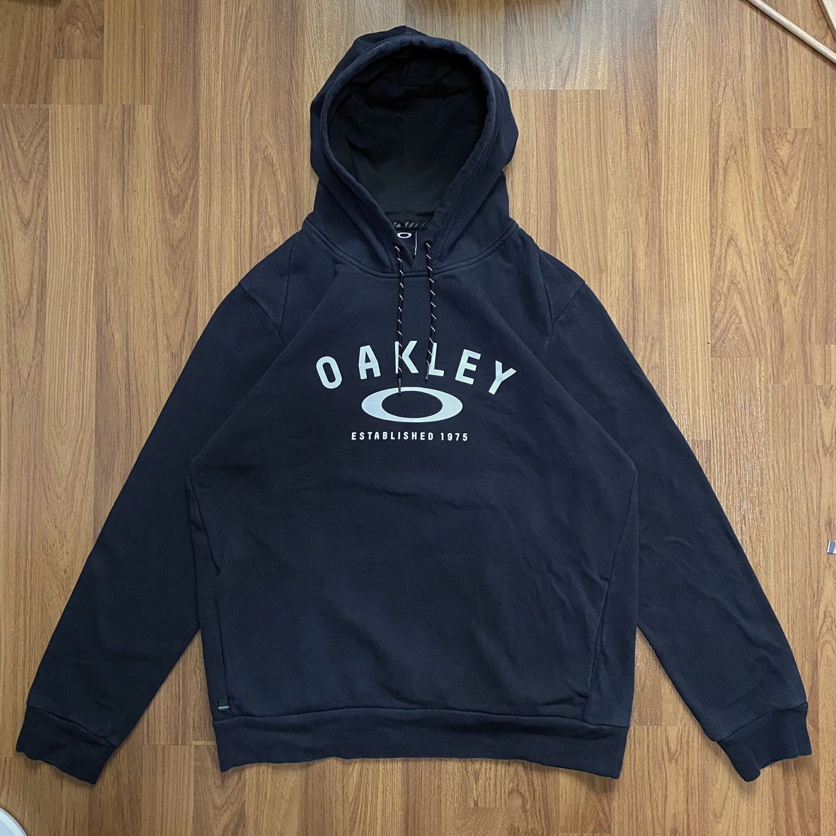 Oakley Streetwear Vintage Vintage Oakley Hoodie Jacket Y2K Rare Outlife Grailed